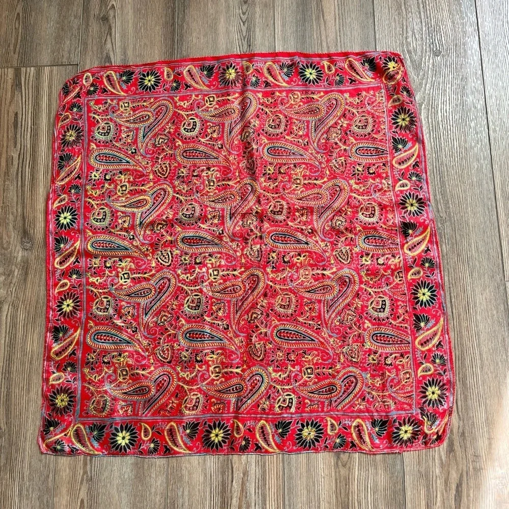 100% pure silk Vibrant Paisley Bandana scarf 25/26 inches